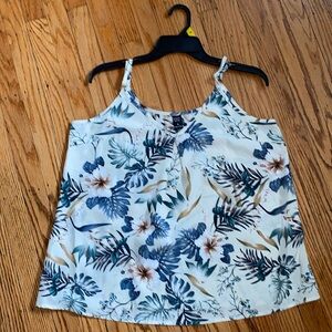 Emery rose size medium floral tank